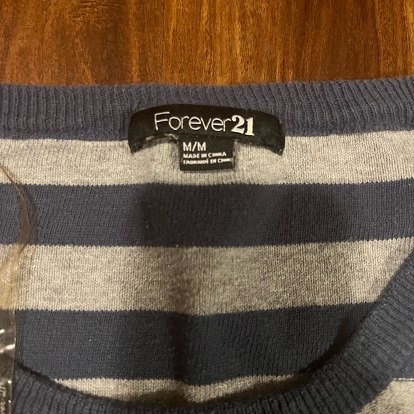 Forever 21 | Striped Sweater - Picture 3 of 3